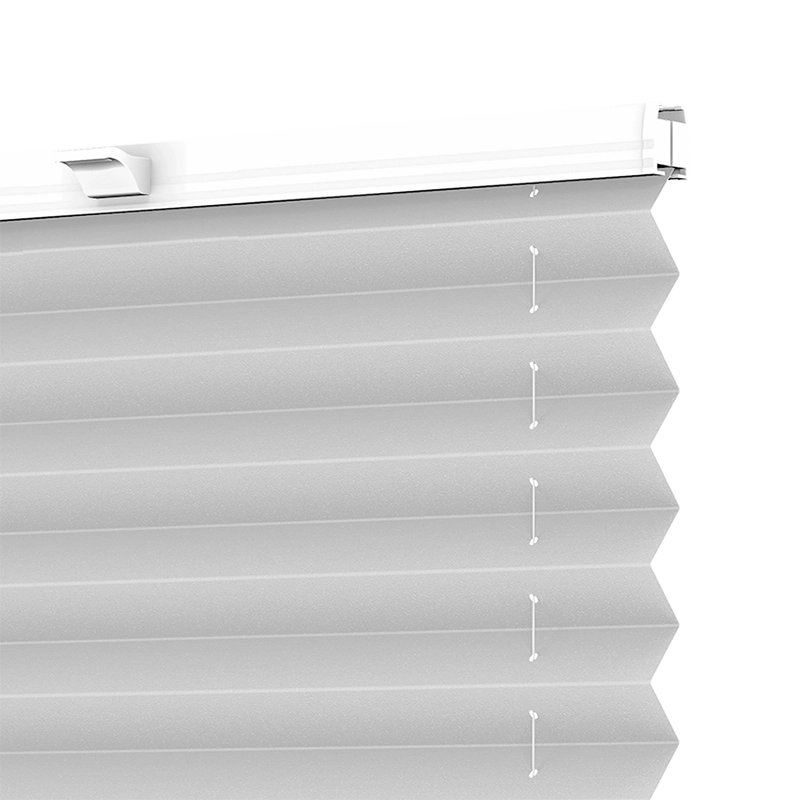 Plisé roleta na mieru s jemným skladaním, umožňujúca plynulú reguláciu svetla v interiéri